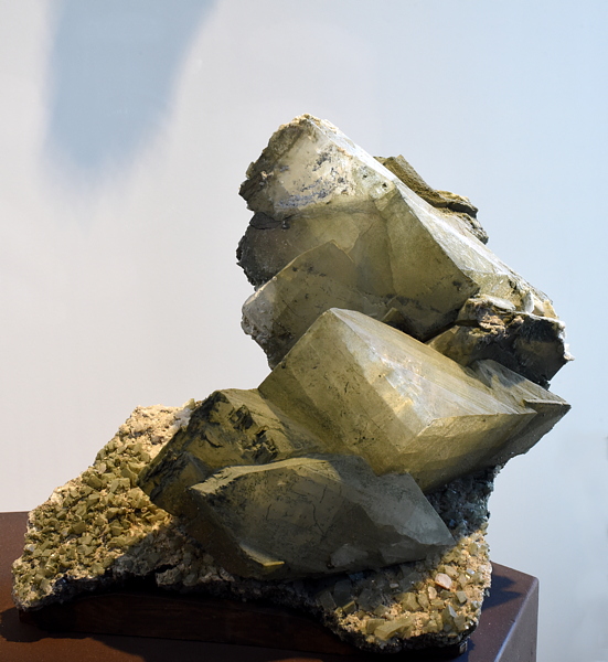 Adular mit Chlorit auf Matrix| H: 25 cm; F: Val Cristallina, Medel, GR 