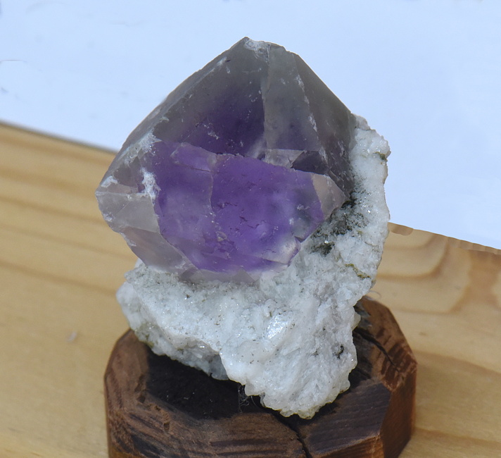 Violetter Fluorit| H: 4 cm; F: Pfitsch; Finder: Patrick Pichler 