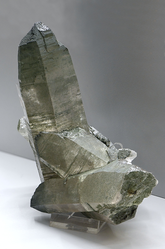 Bergkristallgruppe mit Chlorit| H: 10 cm; F: Ahrntal; Finder: Peter Kirchler