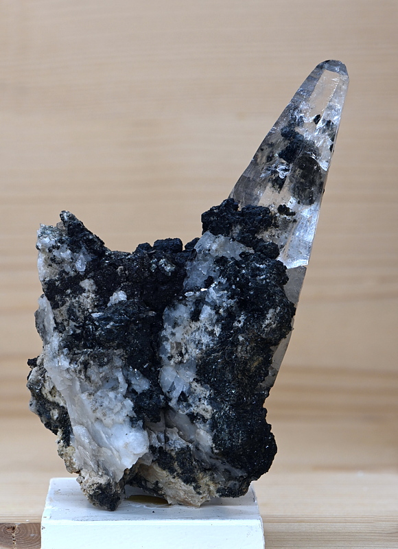 Bergkristall mit Klinochlor| H: 8 cm; F: Neves Höhenweg; Finder: Alois Holzer