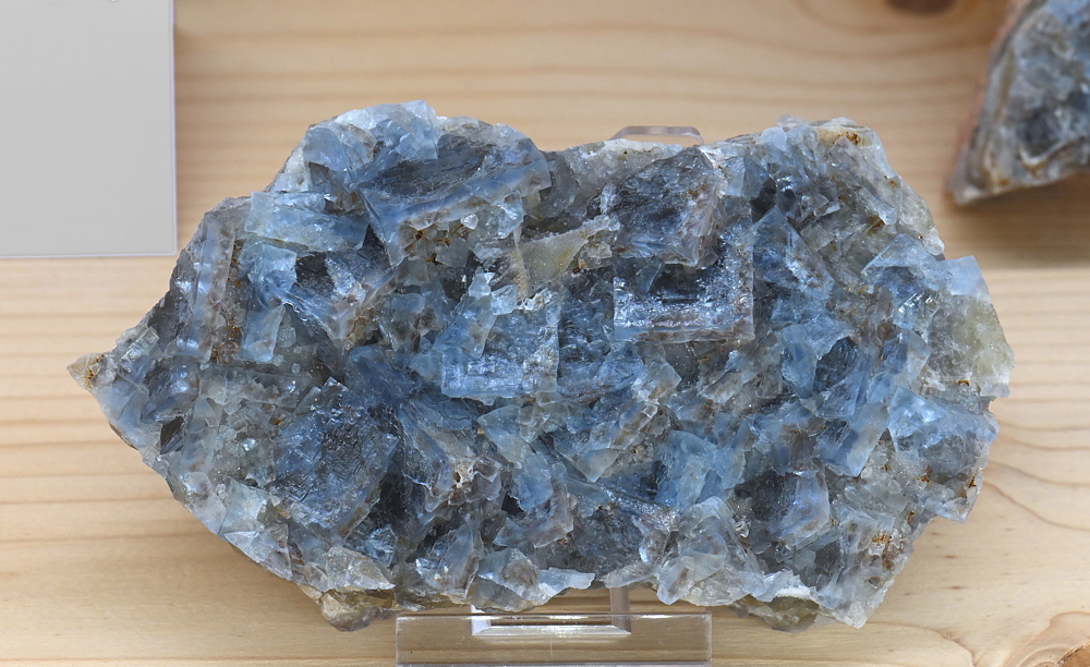 blauer Fluorit| B: 13 cm; F: Virgl; Finder: Alexander Trauner
