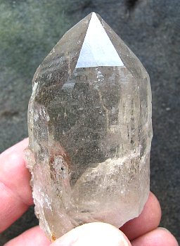 Klarer, leicht rauchiger Bergkristall| Höhe 10 cm (Sammlung A. Larghi)