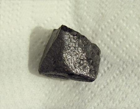 Magnetit| Cavardiras-Gebiet, GR; B: 1.5cm (Sammlung Röbi Hauser)