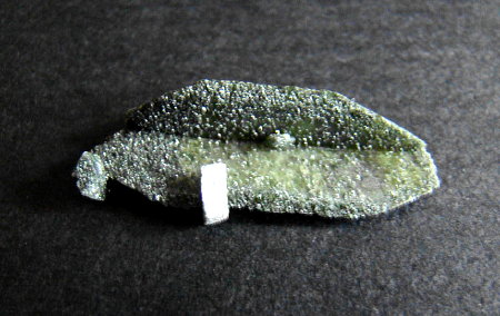 Titanit mit Chlorit| B: 3cm; F: Timmeltal, OT (Ö). [036] 