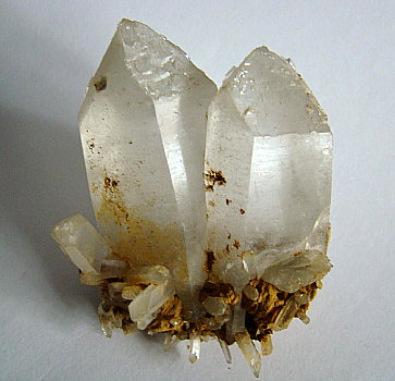 Bergkristall mit Rutileinschlüssen| H: 6cm; F: Grosser Hexenkopf, OT (Ö). [055] 