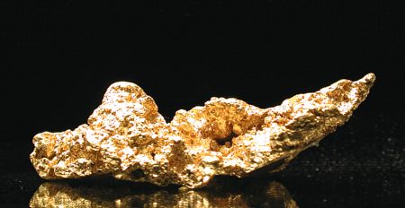 Goldnugget (296g)| B: 10 cm; Placer St. Elie, Französisch Guinea. (Harvard Mineralogical Museum)