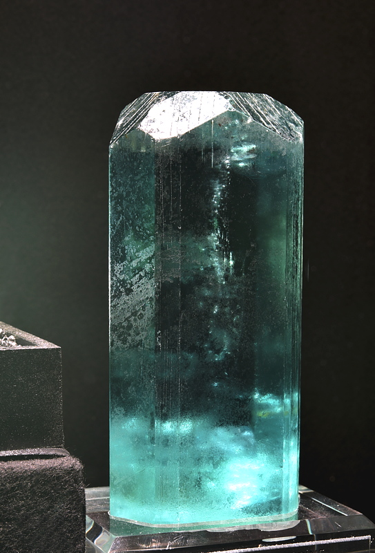 Aquamarin| H: 6.5 cm; F: Pioneira Mine, Minas Gerais, Brasilien; Sammlung: Euene S. Meieran 