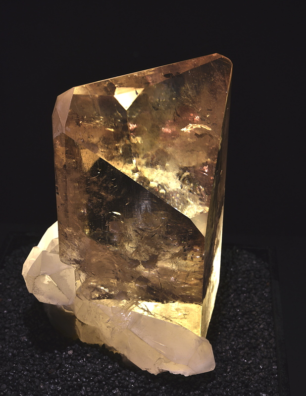 Topas| H: 12 cm; F: Little Three Mine, Kalifornien, USA; 