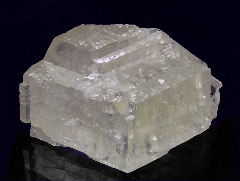 Calcit (Spaltstück)| B: 5cm, F: Kristallhöhle Kobelwald, SG 