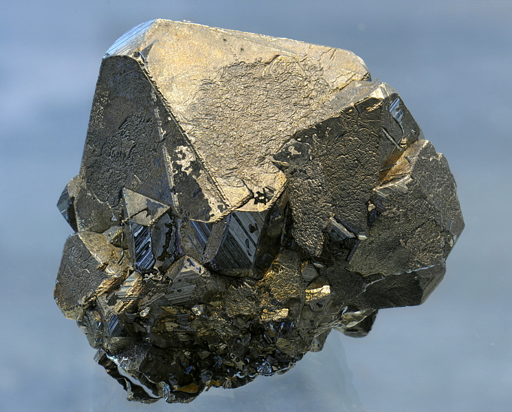 Pyrit (oktaedrisch)| B: 7.5 cm, F: Quiruvilca, Peru 