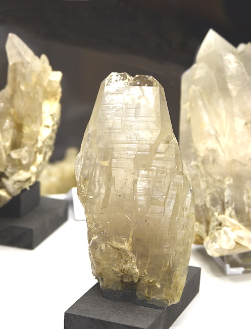 Flacher Quarzkristall| H: 12 cm; F: Ahrntal; Finder: Erwin Zimmerhofer