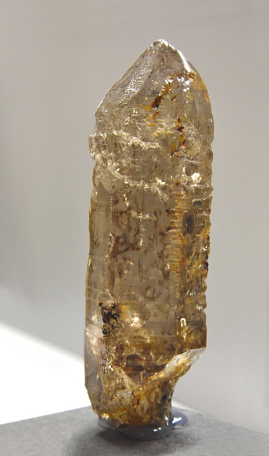 Rauchquarzkristall, teilweise angeäzt| H: 8 cm; F: Umbaltal; Finder: Reinhold Plaickner