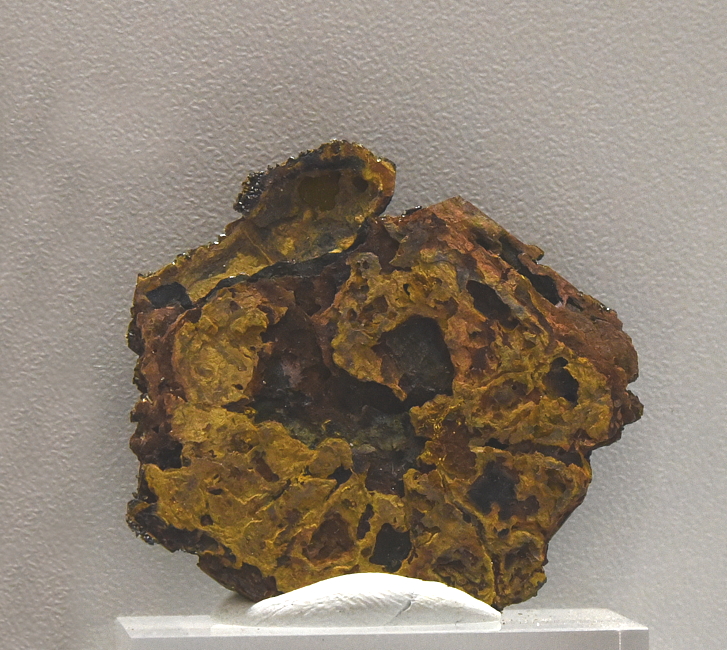 Pyrothin (wahrscheinlich)| B: 5 cm; F: Umbaltal; Finder: Reinhold Plaickner