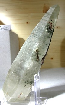 Quarz mit wenig Chlorit| LK: 15cm; Fundort: Böckstein; Finder: Erwin Scheider, Walter Pfeffer 