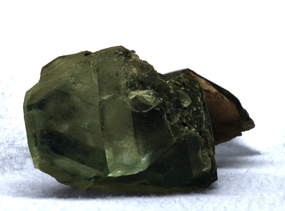 grüner Fluorit auf Rauchquarz| B: ca. 5cm, F: Untersulzbachtal; Finder: Hannes und Gerhard Hofer 