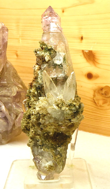 Zepteramethyst-Gruppe| H: 18 cm; F: Saurüssel, Zillertal; Sammler: Erika und Rudolf Planitzer; Fund 1976