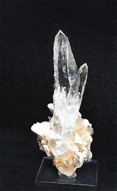 Quarz mit Periklin| H: 10 cm, F: Rauris, Finder: Herbert Grabmayer