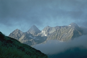 Die letzten Dunstschleier, verzeiehen sich während des weiteren Aufstieges auch noch.