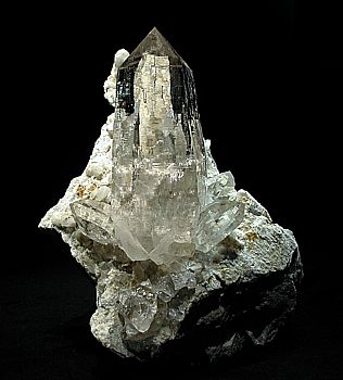 Quarz auf Periklinrasen| Gerental, VS; H: 23cm; Kristall L: 13cm 