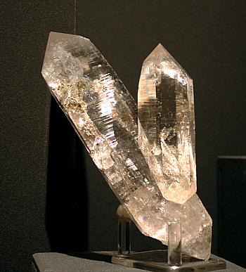 Klare Quarz-Doppelender, Blinnen; H: 14cm; Coll. Fritz Imhof (Biel, VS)