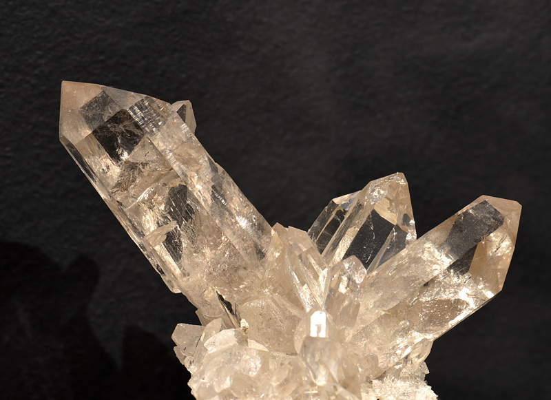 klare Bergkristallgruppe| B: ca. 14cm; F: Grimsel, Oberaar, BE; Sammlung: Lukas von Känel. 