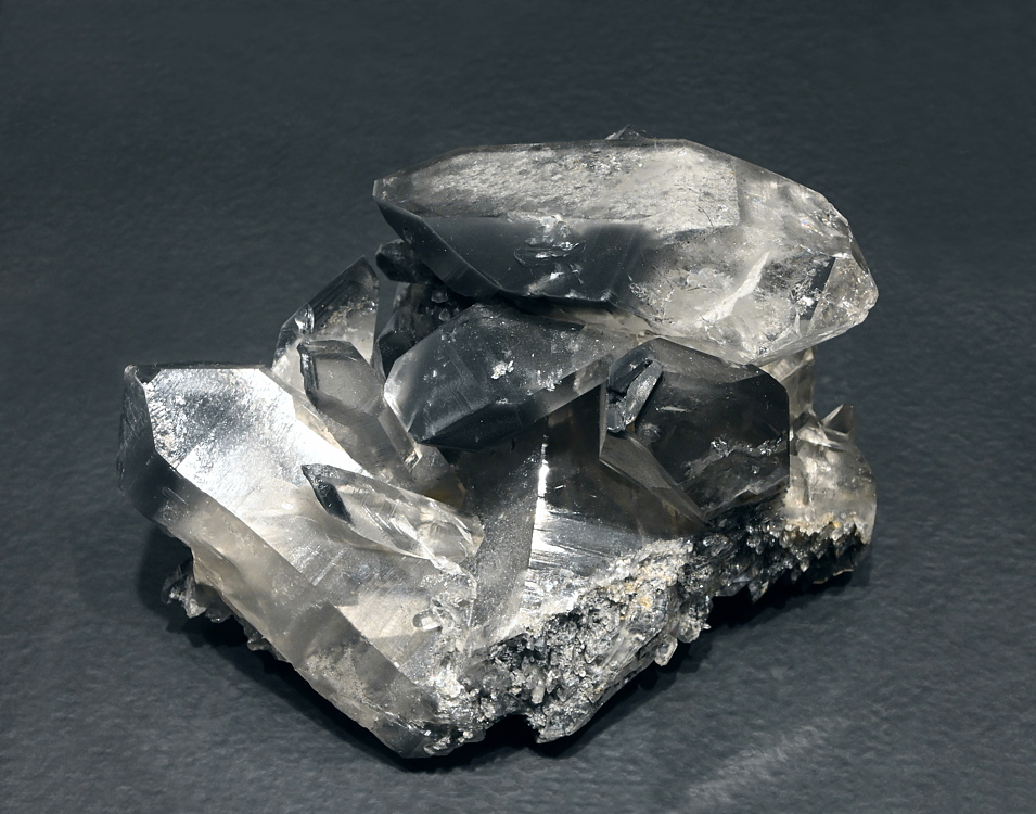 Bergkristall-Doppelender-Stufe mit Phantom| B: 12 cm; F: Piz Regina, GR; Sammlung: Simon Flepp