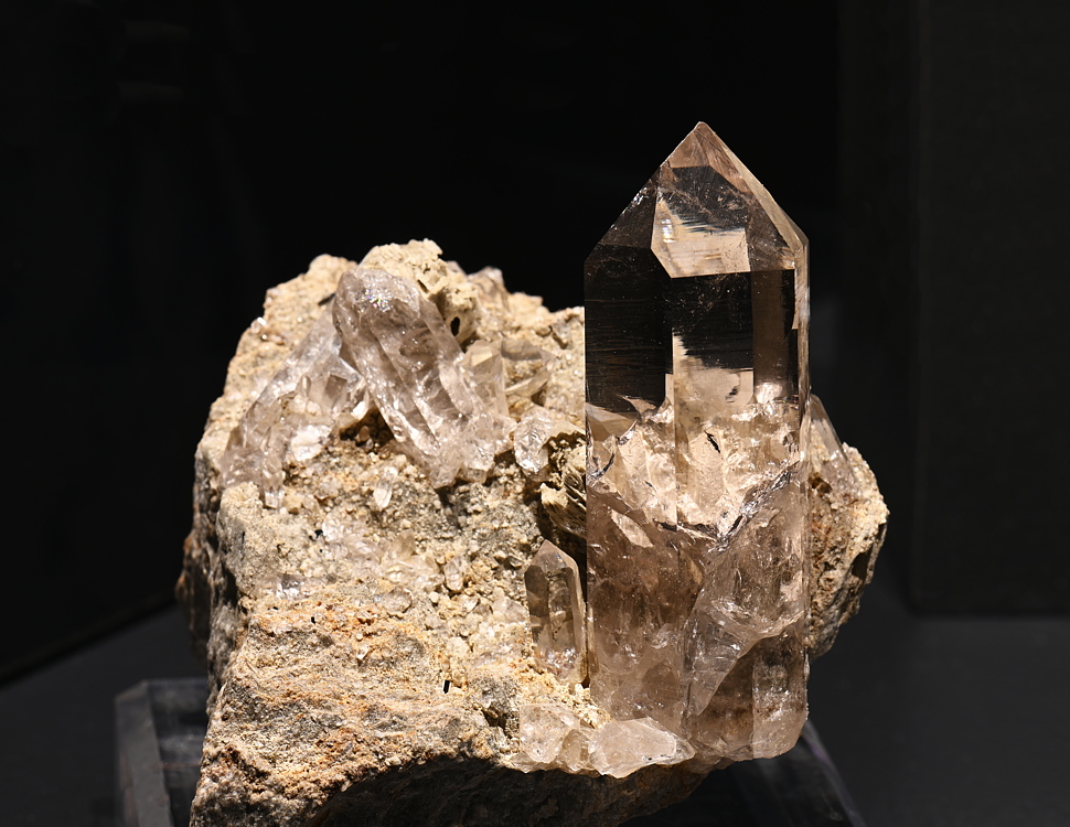 Bergkristall-Gruppe| B: 8 cm; F: Cavradi, GR; Sammlung: Marco Monn