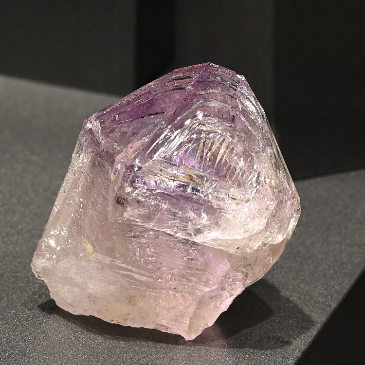 Amethyst-Spitze| H: 5 cm; F: Gotthard TI; Sammlung: Guido Frigerio