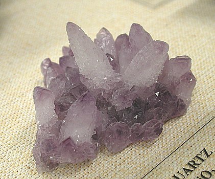 Amethyst, Guanajuato, Mexiko| B: 6 cm, T: 5 cm (Donor: Martin Zinn) [15814]